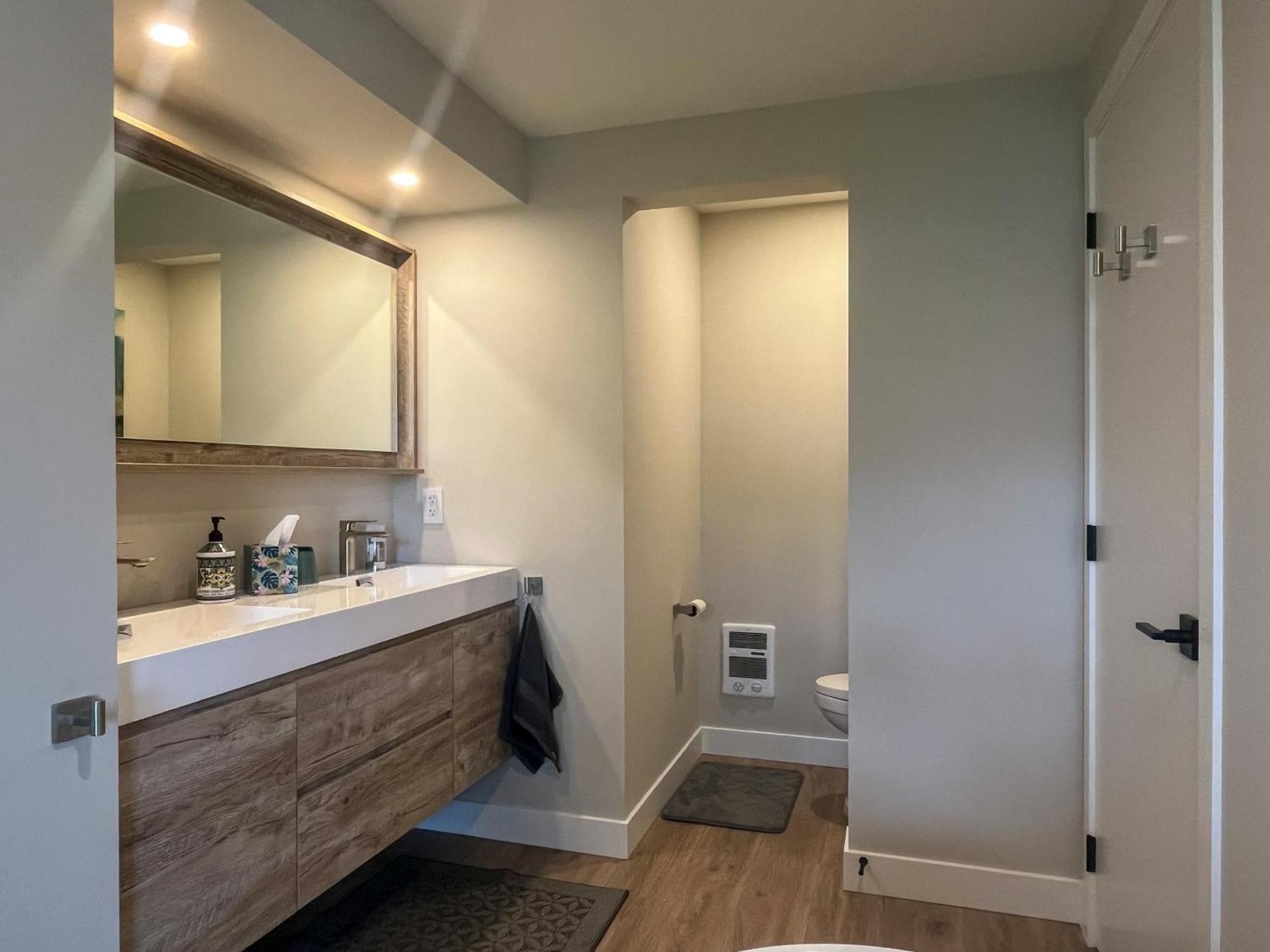 Kelowfornia Lakeview Retreat كيلوانا الغرفة الصورة