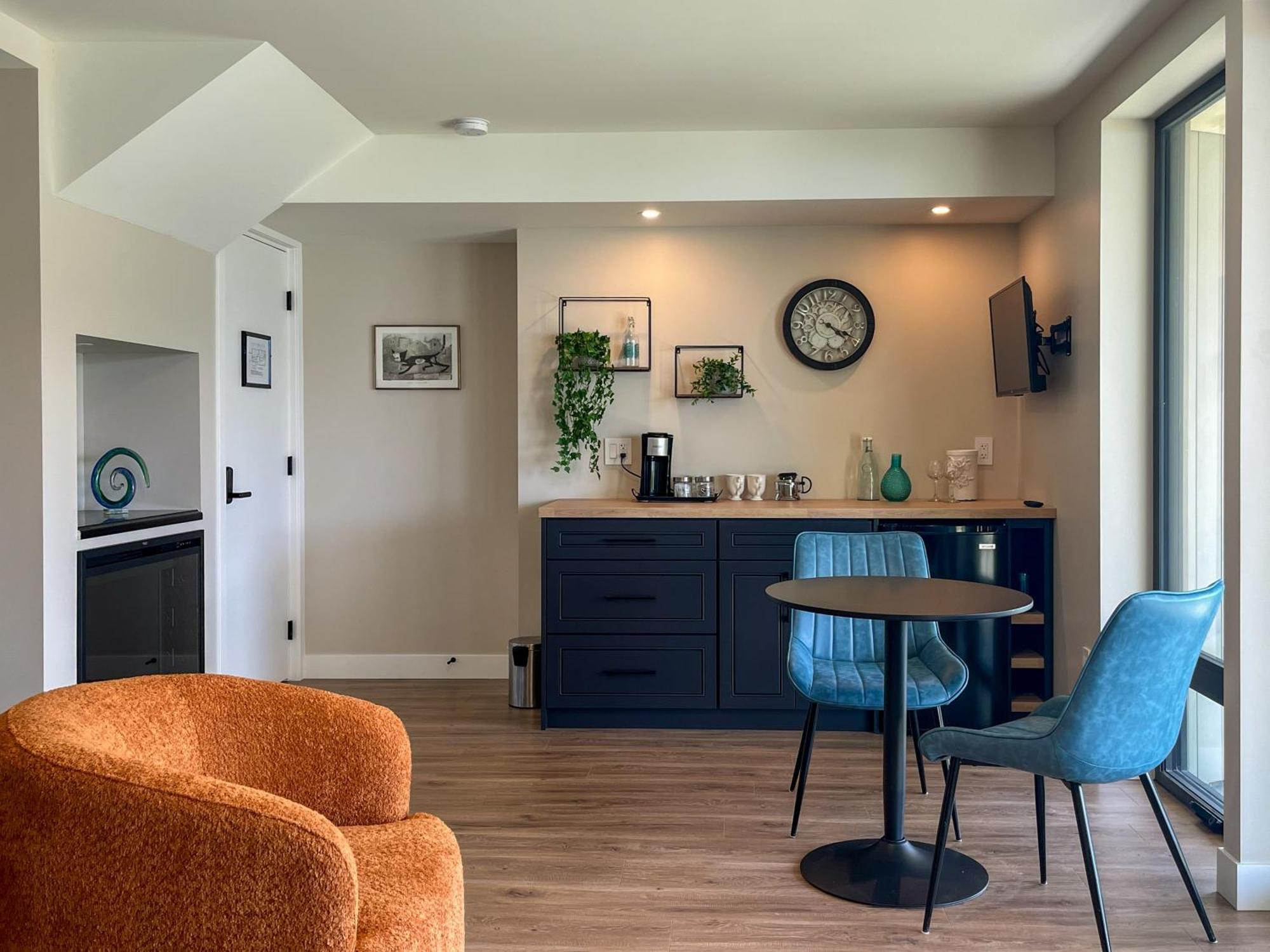 Kelowfornia Lakeview Retreat كيلوانا الغرفة الصورة