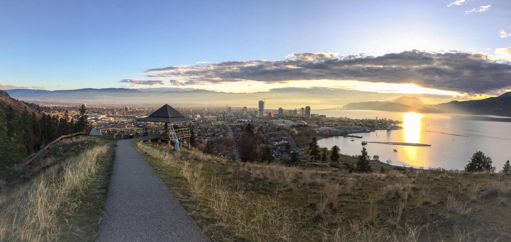 Kelowfornia Lakeview Retreat كيلوانا المظهر الخارجي الصورة